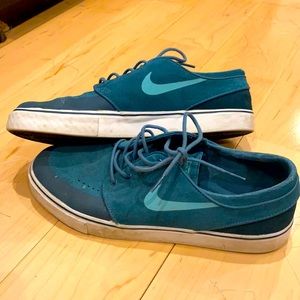Size 9.5 Stefan Janoski Nike SB Shoes